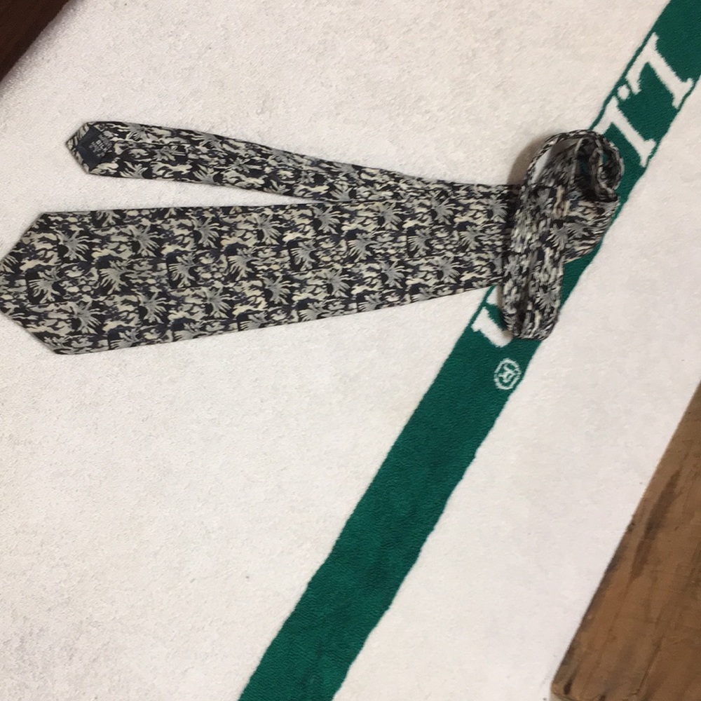 I. Garcia tie